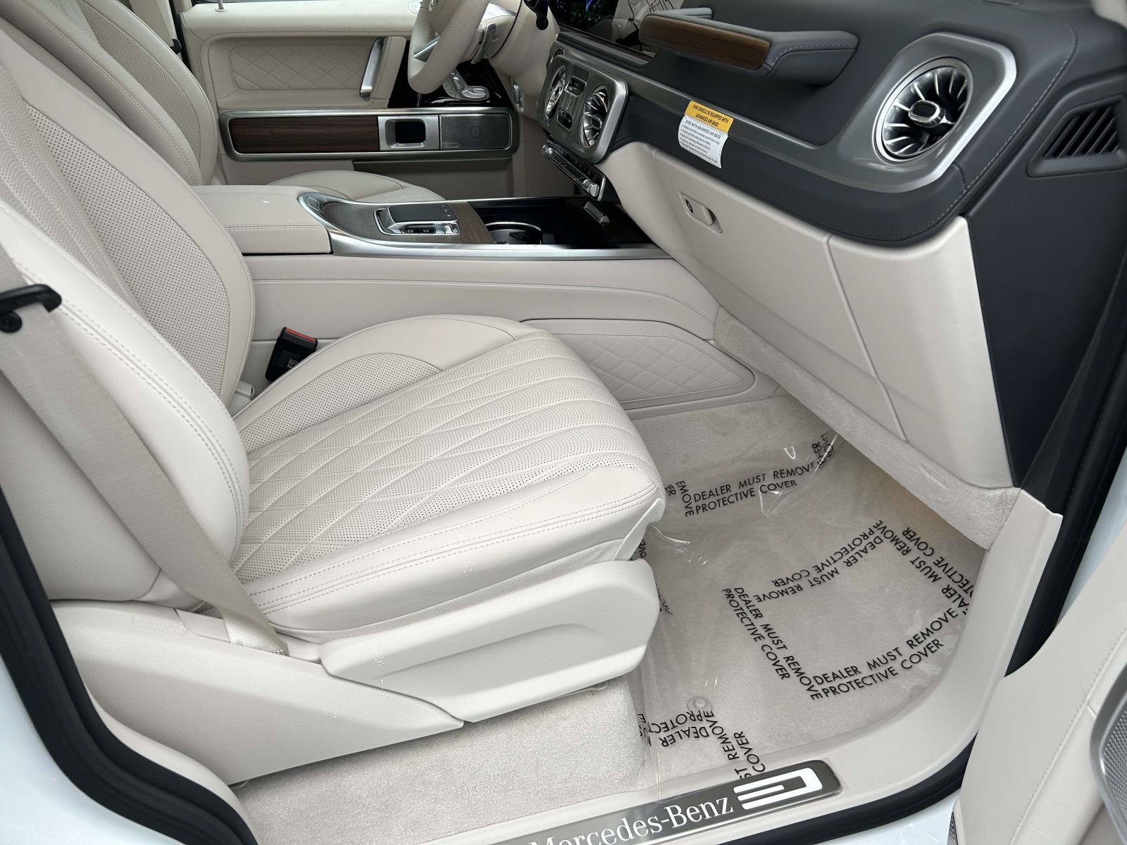 New 2027 Mercedes-Benz G 580 e image 43