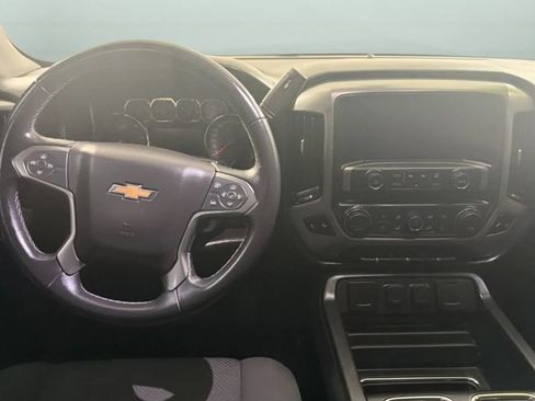 Used 2018 Chevrolet Silverado 1500 LT w/ All Star Edition AWD/4WD image 10