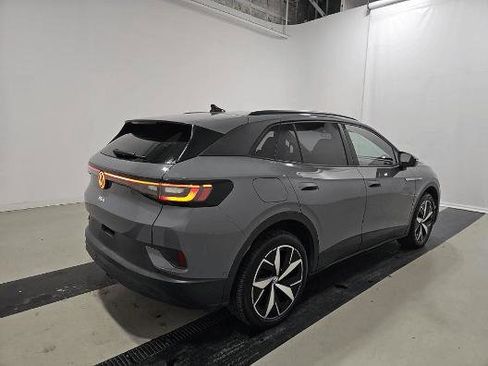 Used 2023 Volkswagen ID.4 Pro S image 4