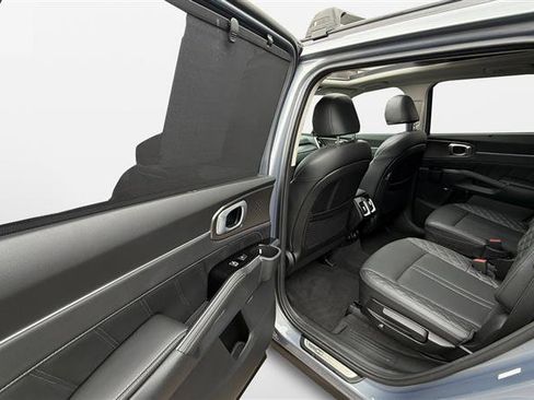 Used 2023 Kia Sorento SX AWD/4WD image 23