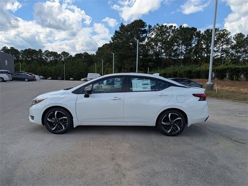 New 2025 Nissan Versa SR w/ Trunk Package image 6