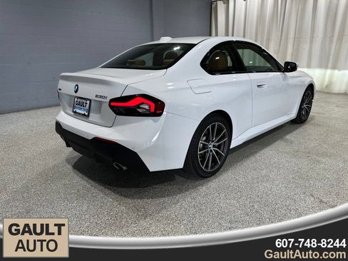 Certified 2025 BMW 230i xDrive Coupe w/ Convenience Package AWD/4WD image 3