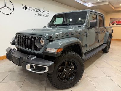 Used 2025 Jeep Gladiator Sport