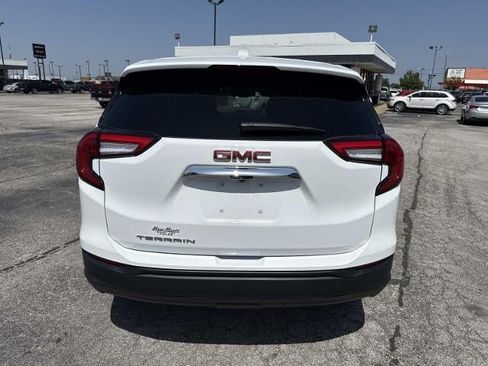Used 2024 GMC Terrain SLE FWD image 5