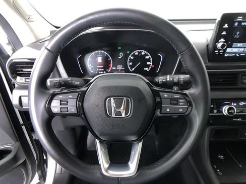 Used 2023 Honda Pilot Touring image 18