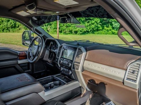 Used 2017 Ford F350 King Ranch w/ Chrome Package AWD/4WD image 23
