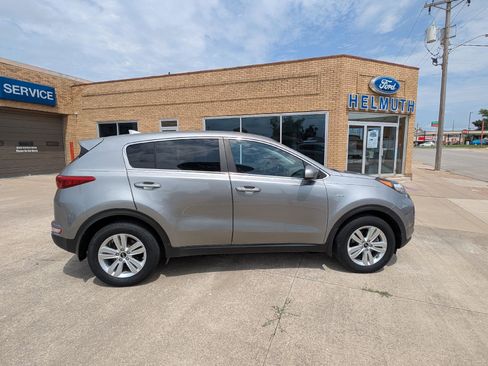 Used 2019 Kia Sportage LX image 5