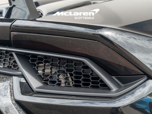 Used 2019 Lamborghini Huracan Performante AWD/4WD image 29