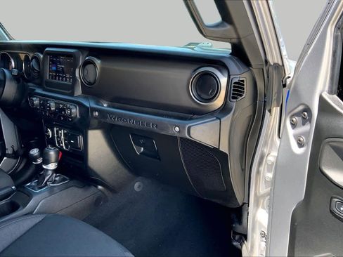 Used 2019 Jeep Wrangler Unlimited Sport S AWD/4WD image 17