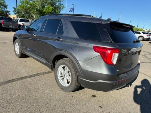 Used 2020 Ford Explorer XLT w/ Equipment Group 202A AWD/4WD image 8
