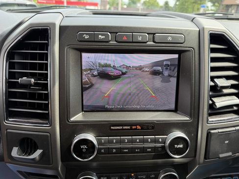Used 2020 Ford Expedition XLT w/ Black Accent Package AWD/4WD image 16