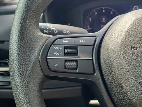 Certified 2023 Honda Accord EX image 18