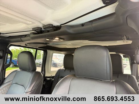 Used 2021 Jeep Wrangler Unlimited Sahara AWD/4WD image 14