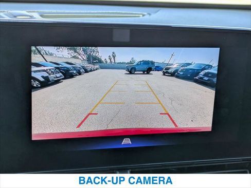 Used 2024 Chevrolet Trax RS w/ Sunroof Package image 18