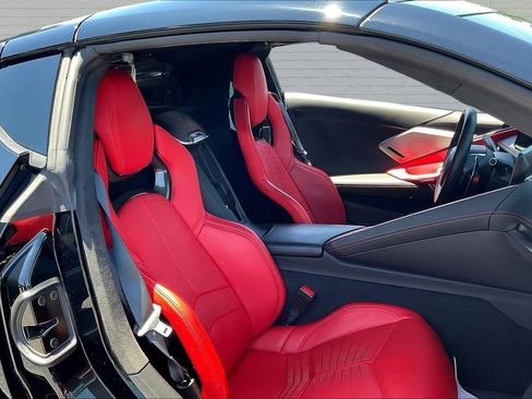 Used 2021 Chevrolet Corvette Stingray Premium Cpe w/ Z51 Performance Package RWD image 24
