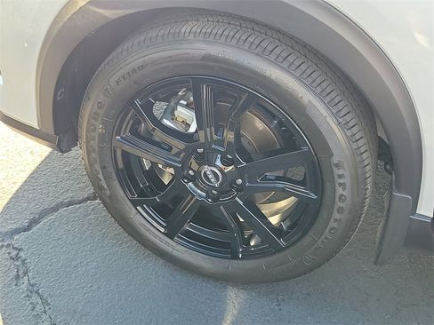 Used 2024 Nissan Kicks SR w/ SR Premium Package image 29