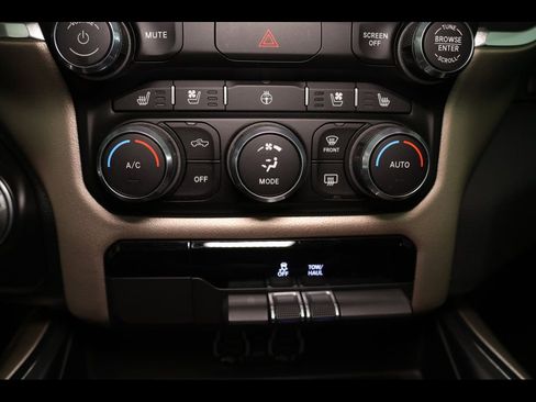 Used 2022 RAM 1500 Laramie AWD/4WD image 23