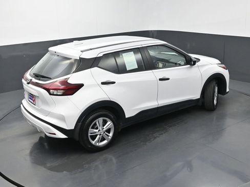 Used 2023 Nissan Kicks S image 33