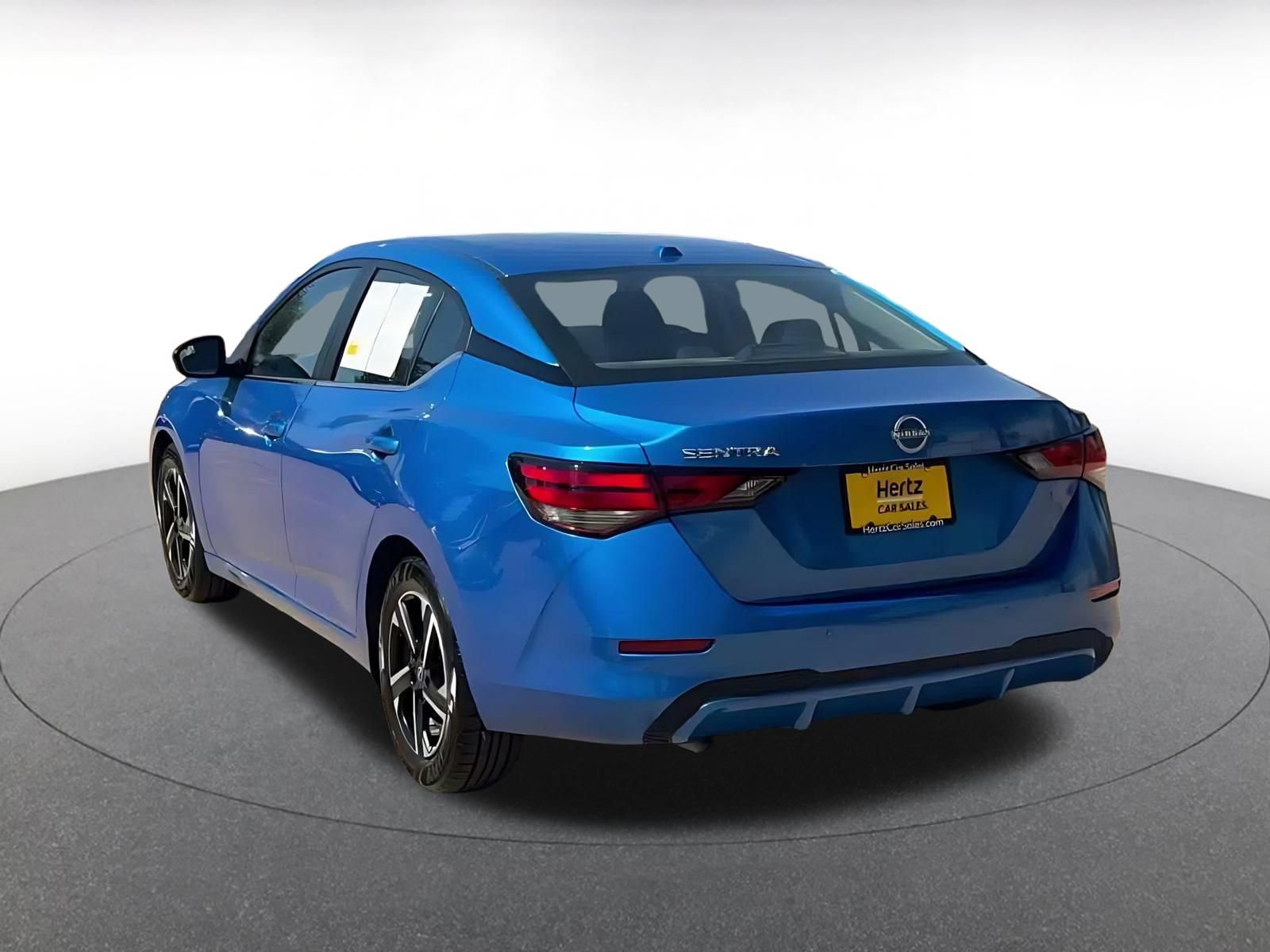 Used 2025 Nissan Sentra SV FWD image 10