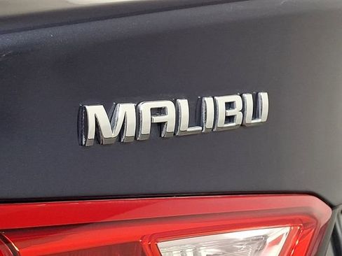 Used 2018 Chevrolet Malibu LS image 29