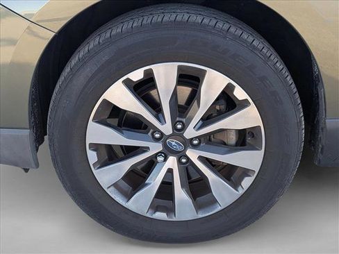 Used 2017 Subaru Outback 2.5i Limited image 10