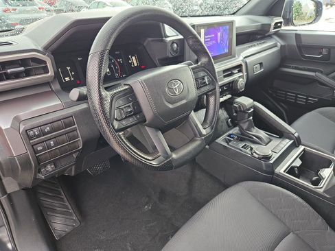 Used 2025 Toyota Tacoma SR5 AWD/4WD image 13
