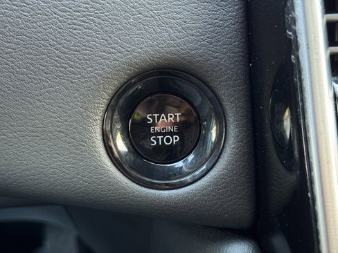 Used 2025 Nissan Armada SL AWD/4WD image 24