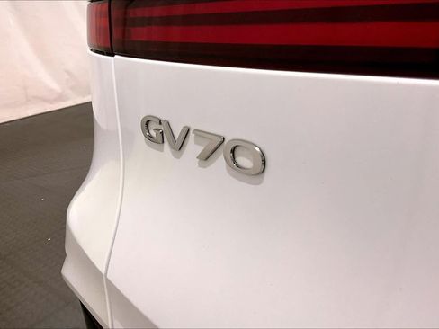 Used 2026 Genesis GV70 3.5T Sport Prestige AWD/4WD image 9