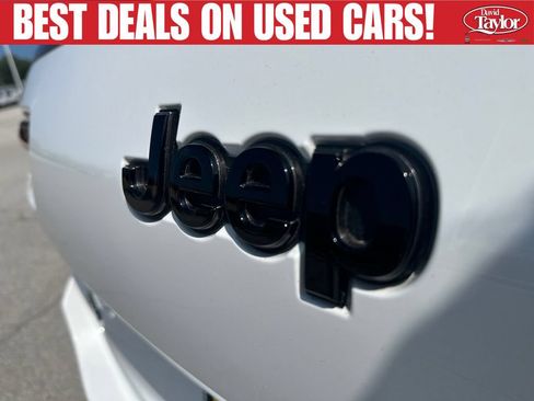 Used 2025 Jeep Grand Cherokee L Summit AWD/4WD image 39