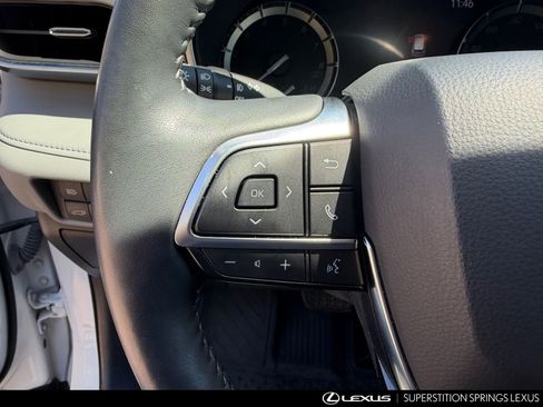 Used 2021 Toyota Highlander Limited image 9