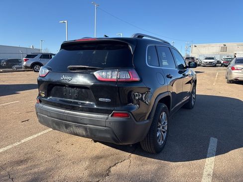 Used 2019 Jeep Cherokee Latitude Plus image 5