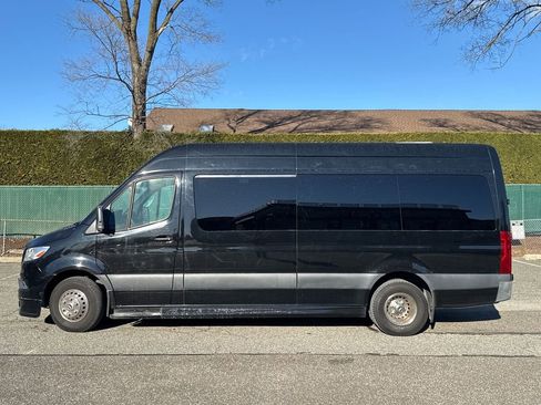 Used 2021 Mercedes-Benz Sprinter 3500 image 3