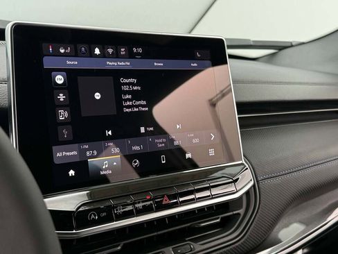 New 2026 Jeep Compass Latitude image 28