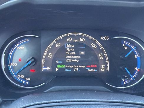 Used 2025 Toyota RAV4 LE image 30