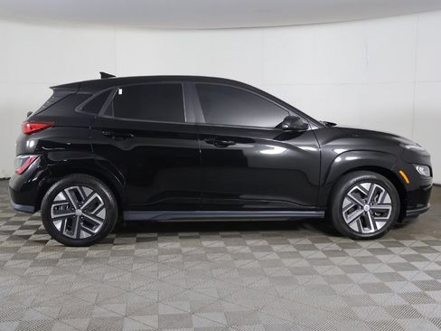 Used 2022 Hyundai Kona Limited w/ Cargo Package FWD image 18
