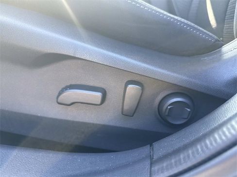 Used 2021 Subaru Outback Premium image 16