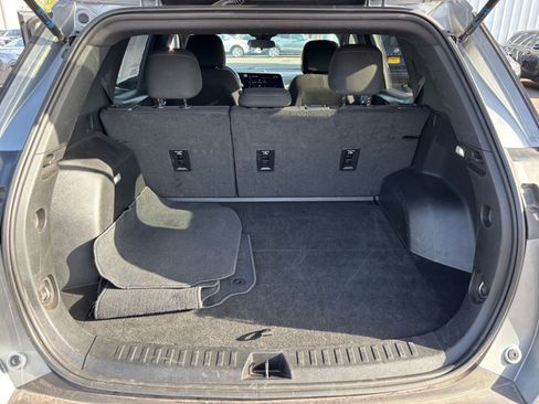 Used 2025 Chevrolet Equinox LT FWD image 31