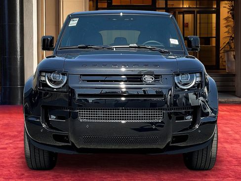 New 2026 Land Rover Defender 110 X-Dynamic SE AWD/4WD image 2