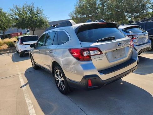Used 2019 Subaru Outback 2.5i Limited AWD/4WD image 3