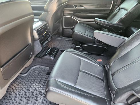 Used 2024 Jeep Wagoneer Series II image 33