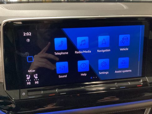 Used 2024 Volkswagen Atlas SEL image 24