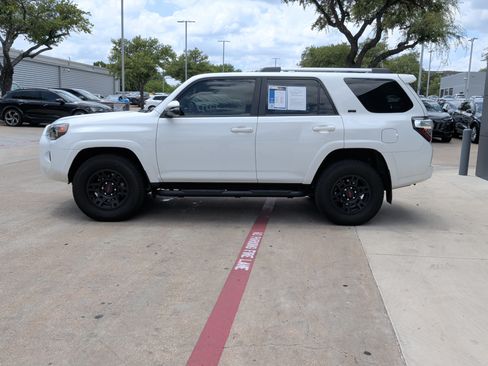 Used 2023 Toyota 4Runner SR5 Premium w/ Moonroof Package AWD/4WD image 7