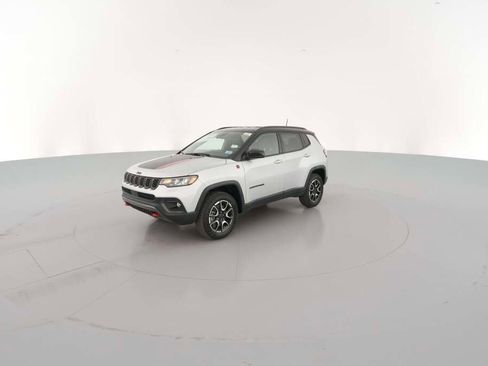 New 2026 Jeep Compass Trailhawk image 4