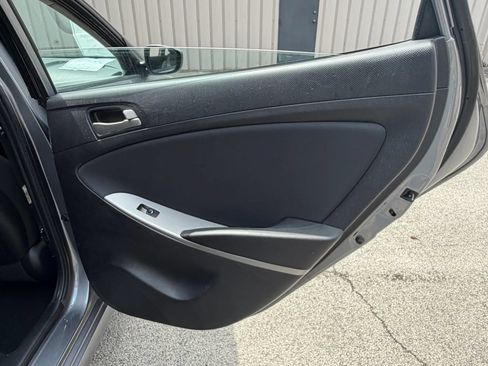 Used 2015 Hyundai Accent GS FWD image 18