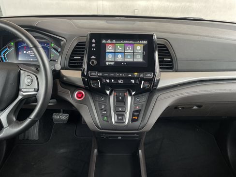 Used 2019 Honda Odyssey Touring image 9