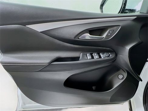 Used 2024 Buick Envista Avenir image 32