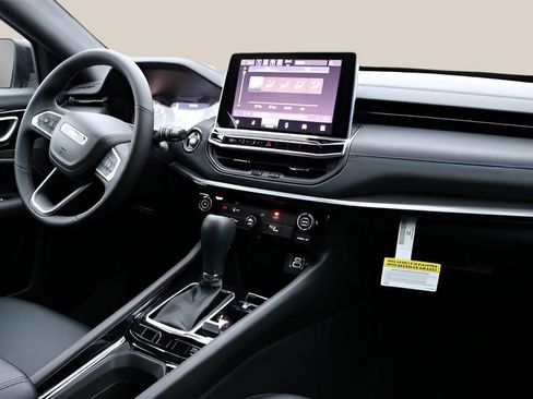 New 2026 Jeep Compass Latitude AWD/4WD image 18