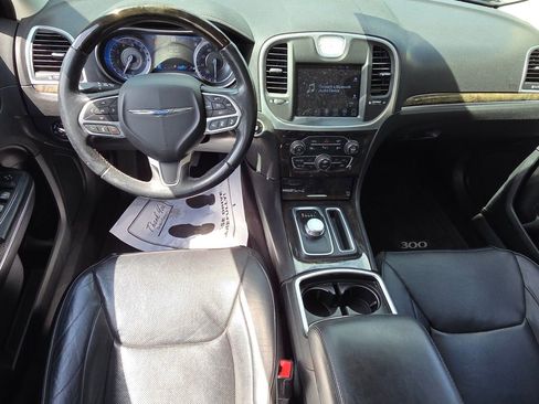 Used 2017 Chrysler 300 C w/ Safetytec Plus Group RWD image 8