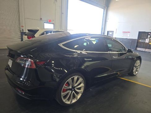 Used 2018 Tesla Model 3 Performance AWD/4WD image 2