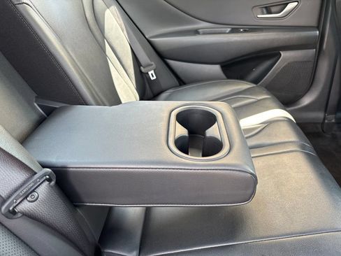 Used 2024 Hyundai Elantra Limited FWD image 50